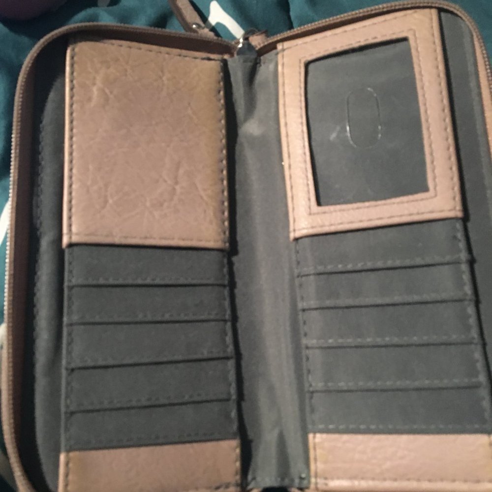 wallet - Picture 3 of 4